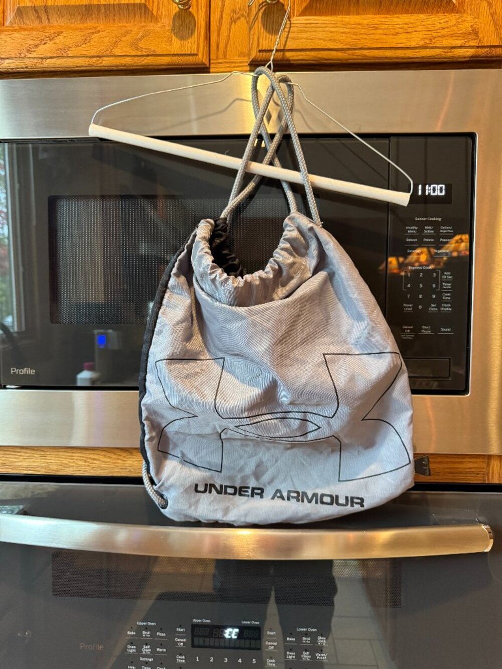 Under Armour Ozsee Sackpack with Green Bay Packers Logo, Gray & Black